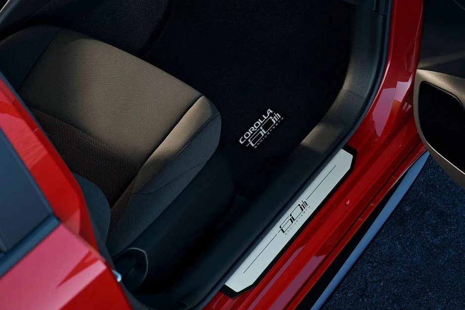 Xe Toyota bán chạy nhất mọi thời đại tung bản đặc biệt Xe Toyota bán chạy nhất mọi thời đại tung bản đặc biệt