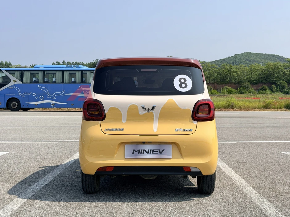 Xem thực tế Wuling MiniEV 2026 sắp ra mắt Việt Nam: Thiết kế như Macaron, 2 màn hình, phanh điện tử, ghế da cách điệu cầu kỳ Xem thực tế Wuling MiniEV 2026 sắp ra mắt Việt Nam: Thiết kế như Macaron, 2 màn hình, phanh điện tử, ghế da cách điệu cầu kỳ
