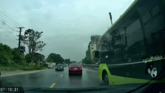 Xử phạt tài xế xe buýt vượt phải sai quy định trên quốc lộ