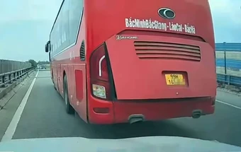 Xử phạt tài xế xe khách chuyển làn không bảo đảm khoảng cách trên cao tốc